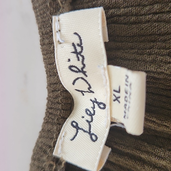 Lily White - Picture 3 of 4